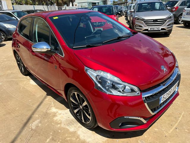 PEUGEOT 208 1.2 E-THP TECH EDITION AUTO SPANISH LHD IN SPAIN 16000 MILES 2019